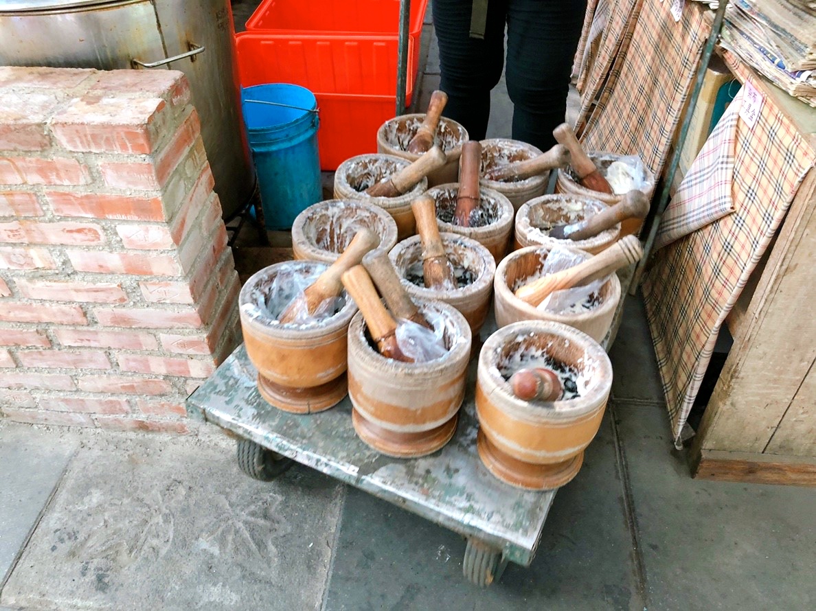 桃園農場,桃園景點,玩水,蓋窯,餐廳,親子,農場,餵食,活力健康農場