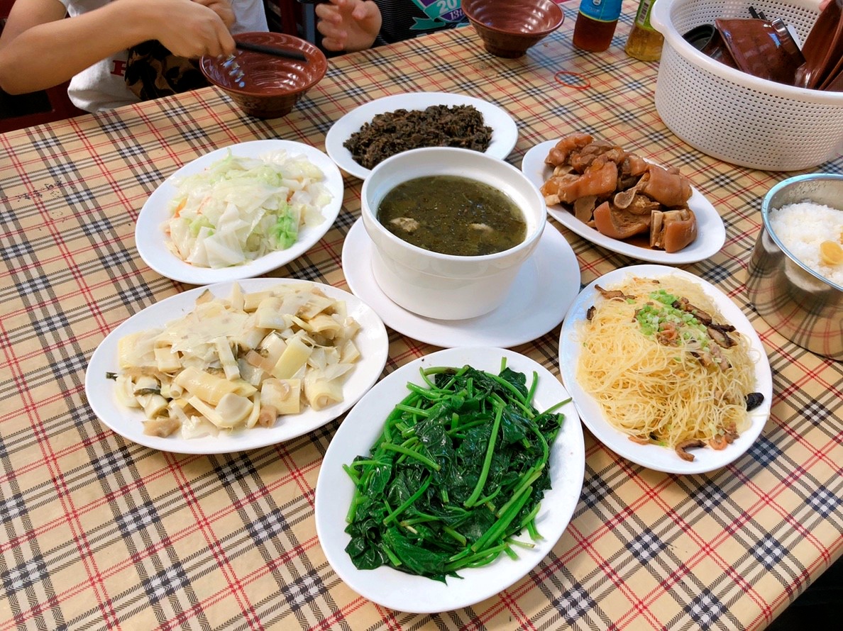 桃園農場,桃園景點,玩水,蓋窯,餐廳,親子,農場,餵食,活力健康農場