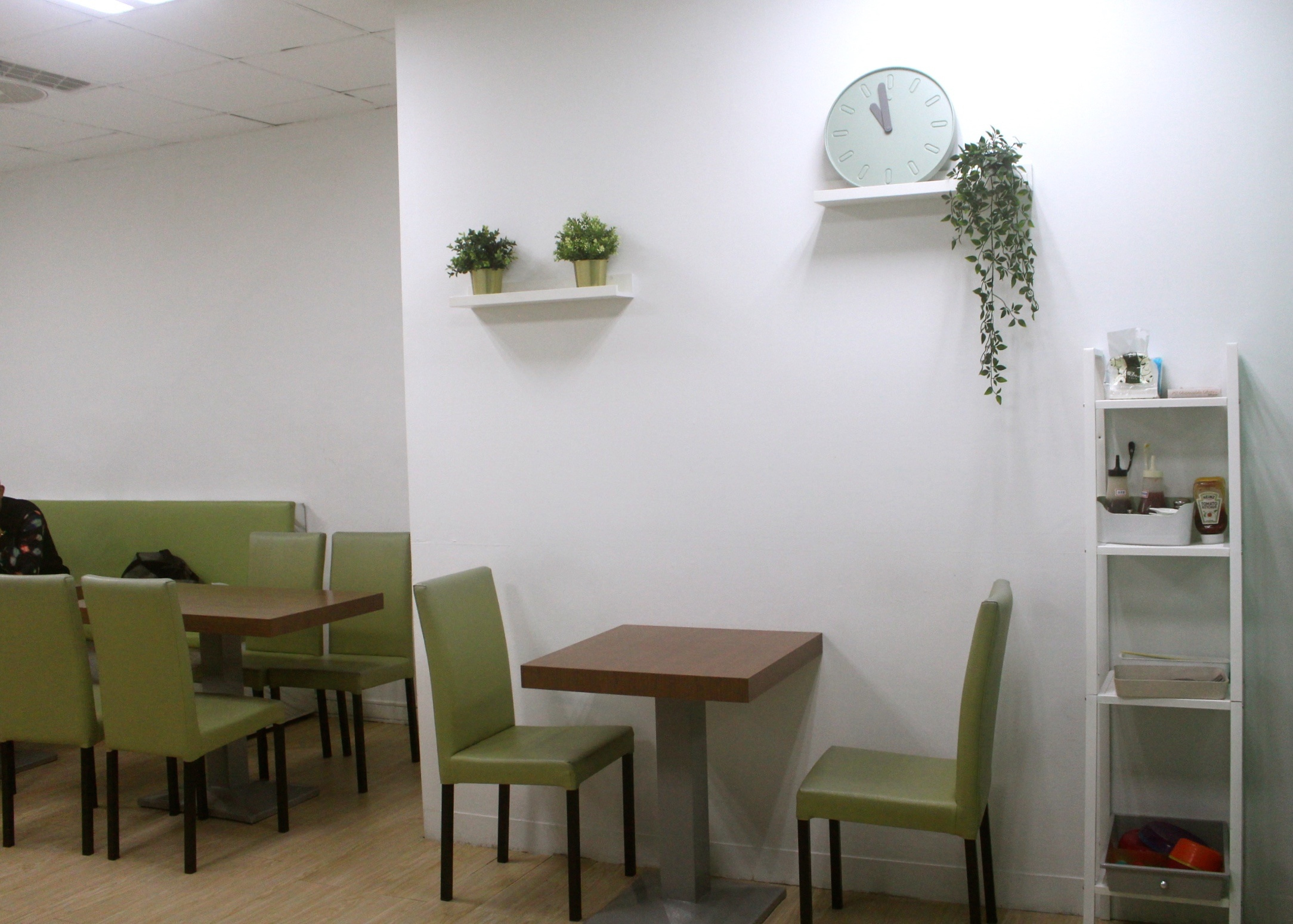 【桃園 歐巴碳烤吐司】早餐店出現韓式水梨豬排。愛吃“手打漢堡肉排、日式大飯糰”