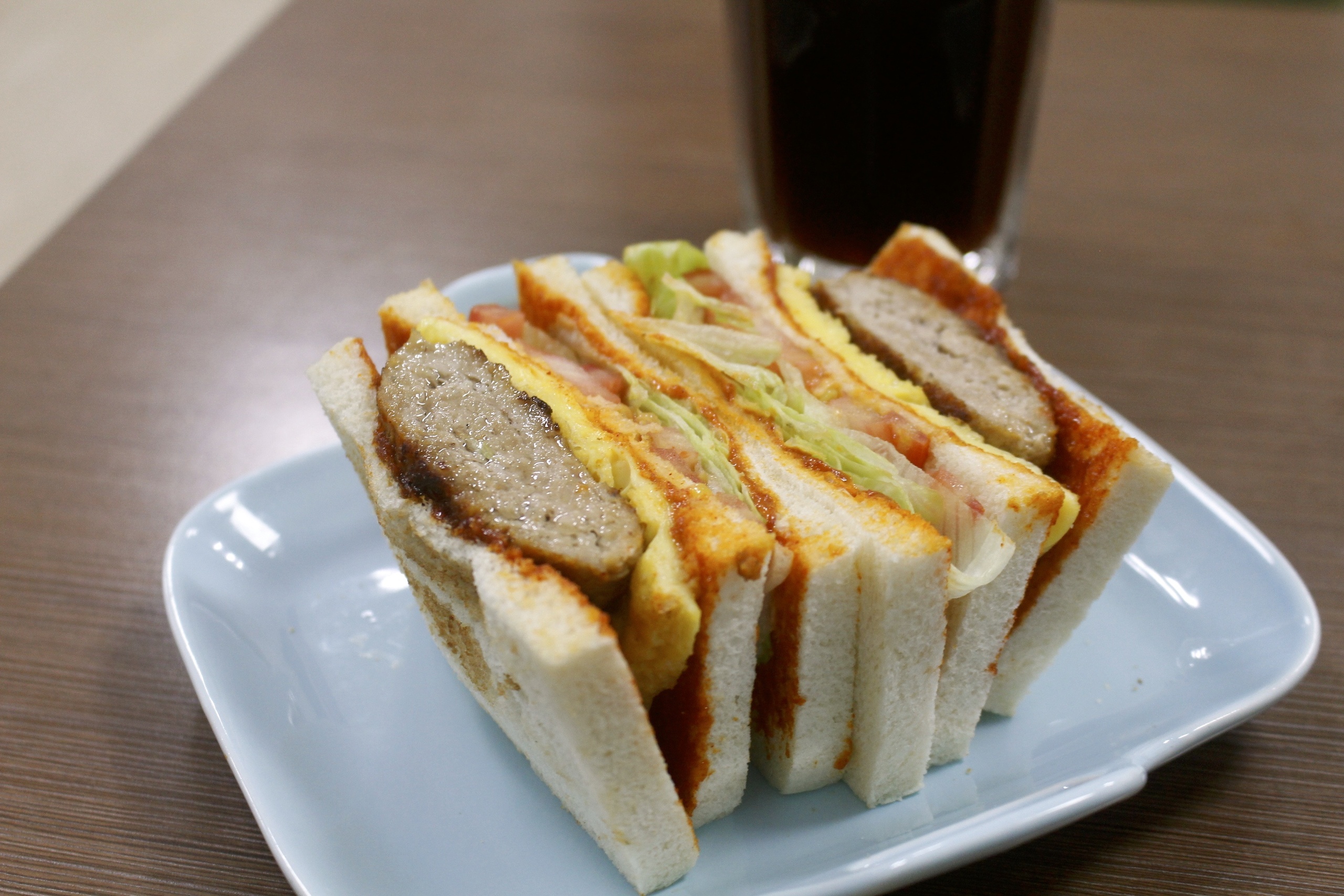 【桃園 歐巴碳烤吐司】早餐店出現韓式水梨豬排。愛吃“手打漢堡肉排、日式大飯糰” 【桃園 歐巴碳烤吐司】早餐店出現韓式水梨豬排。愛吃“手打漢堡肉排、日式大飯糰”