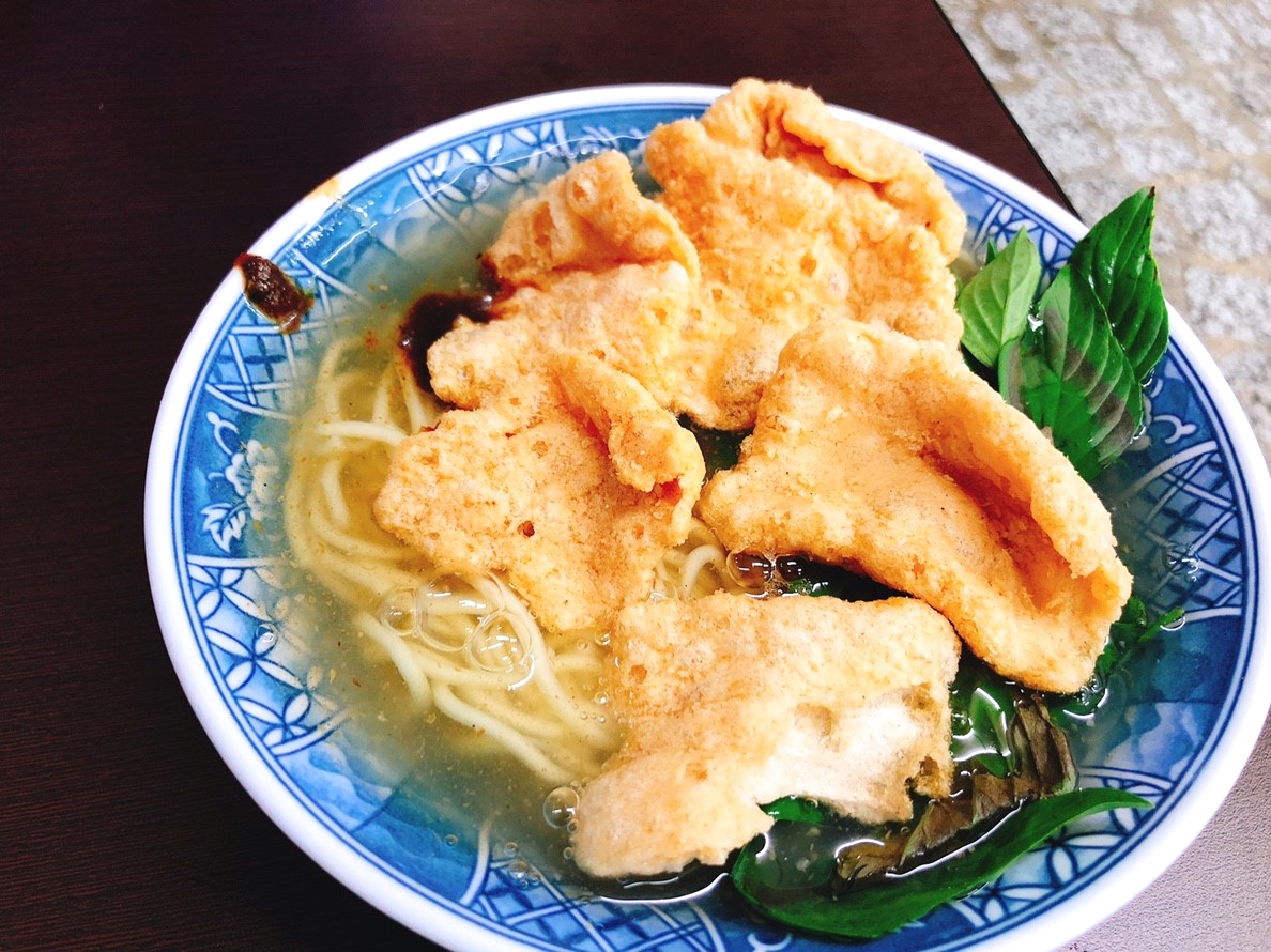 【桃園 三重韓國魷魚焿】珍賀鎵魷魚焿三十一老店。桃園也有分店/焿麵就是要加九層塔
