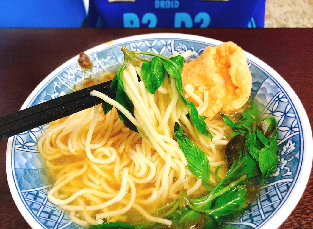 【桃園 三重韓國魷魚焿】珍賀鎵魷魚焿三十一老店。桃園也有分店/焿麵就是要加九層塔