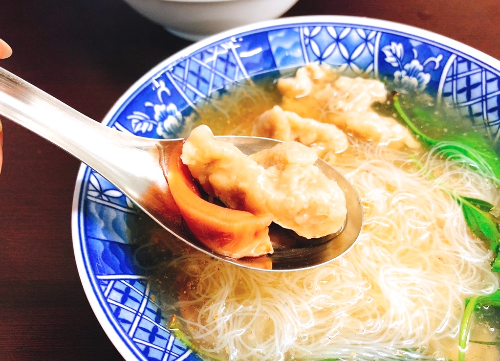 【桃園 三重韓國魷魚焿】珍賀鎵魷魚焿三十一老店。桃園也有分店/焿麵就是要加九層塔