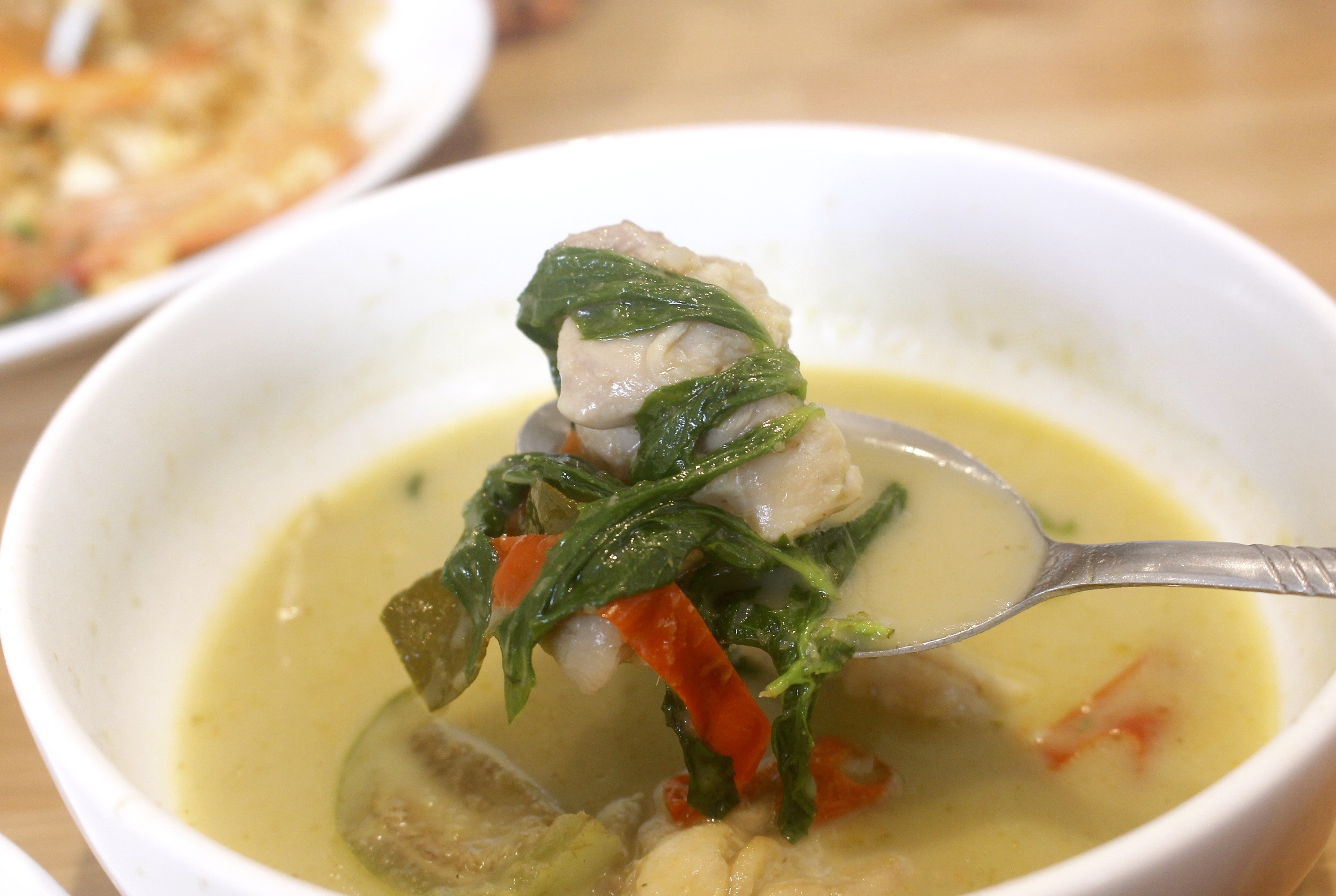 【桃園 阿含thai泰式料理】藏身在米干國的純泰料理。酸辣海鮮炒MAMA麵真對味!!!