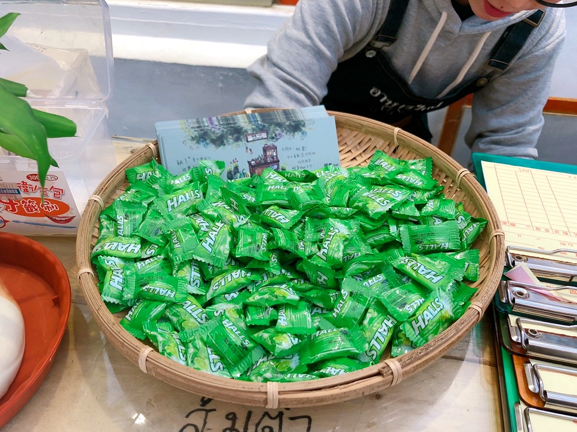 【桃園 阿含thai泰式料理】藏身在米干國的純泰料理。酸辣海鮮炒MAMA麵真對味!!!