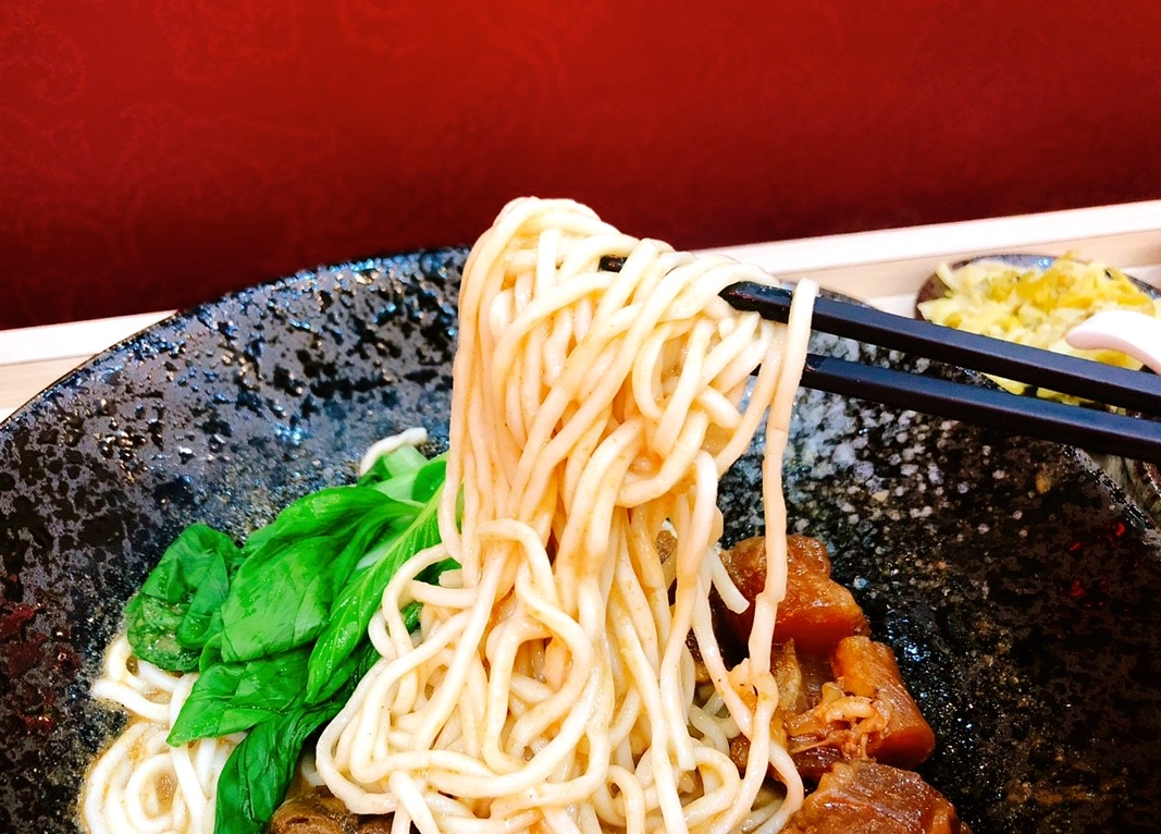 【新北 清一色牛肉麵】大胃王請進!!!牛肉麵免費續麵續湯、竟然還有珍珠奶茶免費喝到飽 【新北 清一色牛肉麵】大胃王請進!!!牛肉麵免費續麵續湯、竟然還有珍珠奶茶免費喝到飽