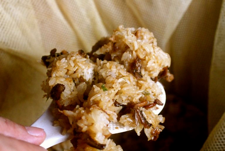 【桃園 八塊油飯】隱藏版彌月禮油飯。超份量古早味油飯/香酥大雞腿/小肉豆