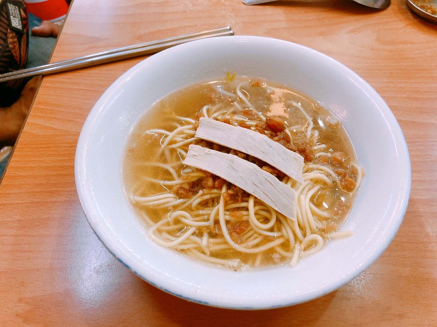 【台南 福榮小吃店】邁向百年的阿瑞意麵。自製意麵不添加味精口味相當清淡！