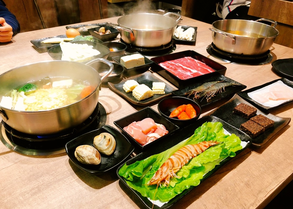 【台北 東吉水產】馬辣集團也推超市火鍋。60元享有麵食.牛丼.UCC咖啡.MEJI冰淇淋無限吃