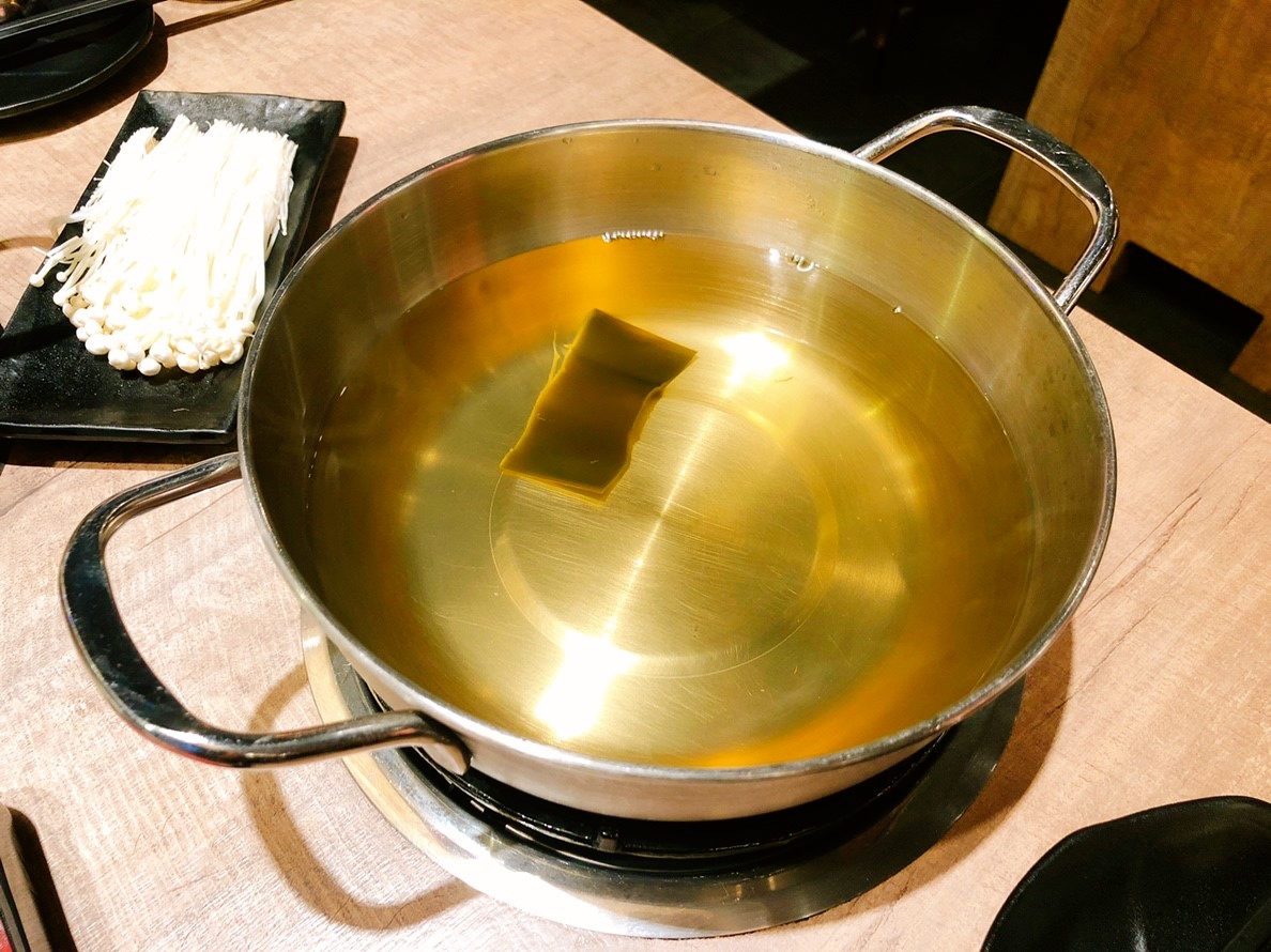 【台北 東吉水產】馬辣集團也推超市火鍋。60元享有麵食.牛丼.UCC咖啡.MEJI冰淇淋無限吃