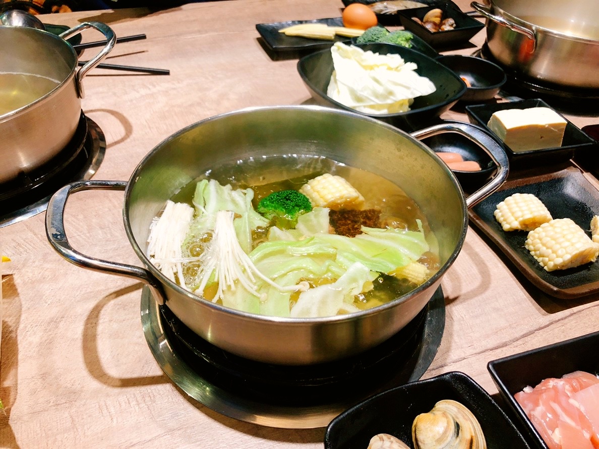 【台北 東吉水產】馬辣集團也推超市火鍋。60元享有麵食.牛丼.UCC咖啡.MEJI冰淇淋無限吃