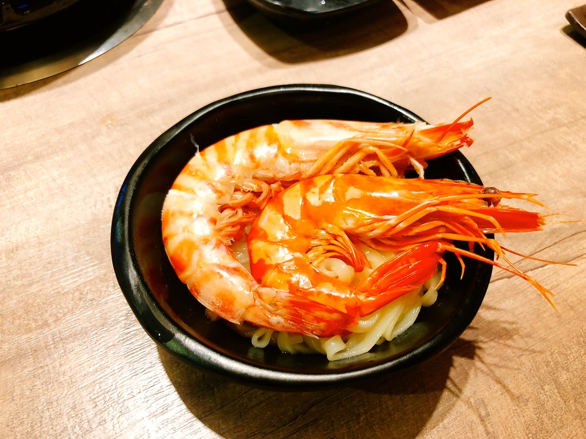 【台北 東吉水產】馬辣集團也推超市火鍋。60元享有麵食.牛丼.UCC咖啡.MEJI冰淇淋無限吃