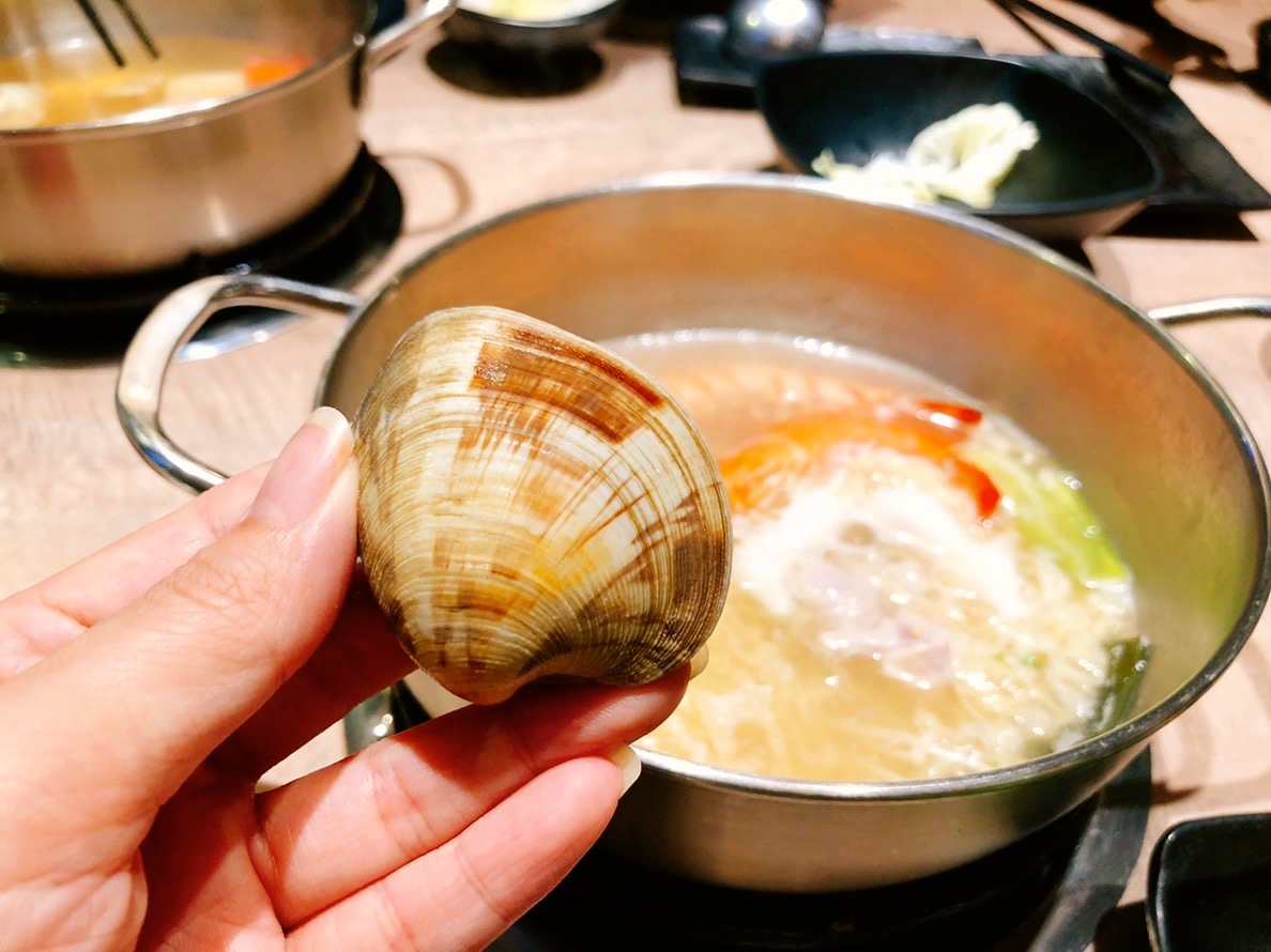 【台北 東吉水產】馬辣集團也推超市火鍋。60元享有麵食.牛丼.UCC咖啡.MEJI冰淇淋無限吃