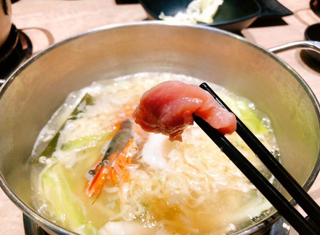 【台北 東吉水產】馬辣集團也推超市火鍋。60元享有麵食.牛丼.UCC咖啡.MEJI冰淇淋無限吃