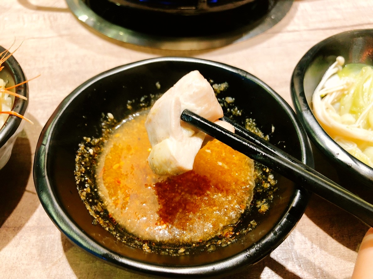 【台北 東吉水產】馬辣集團也推超市火鍋。60元享有麵食.牛丼.UCC咖啡.MEJI冰淇淋無限吃