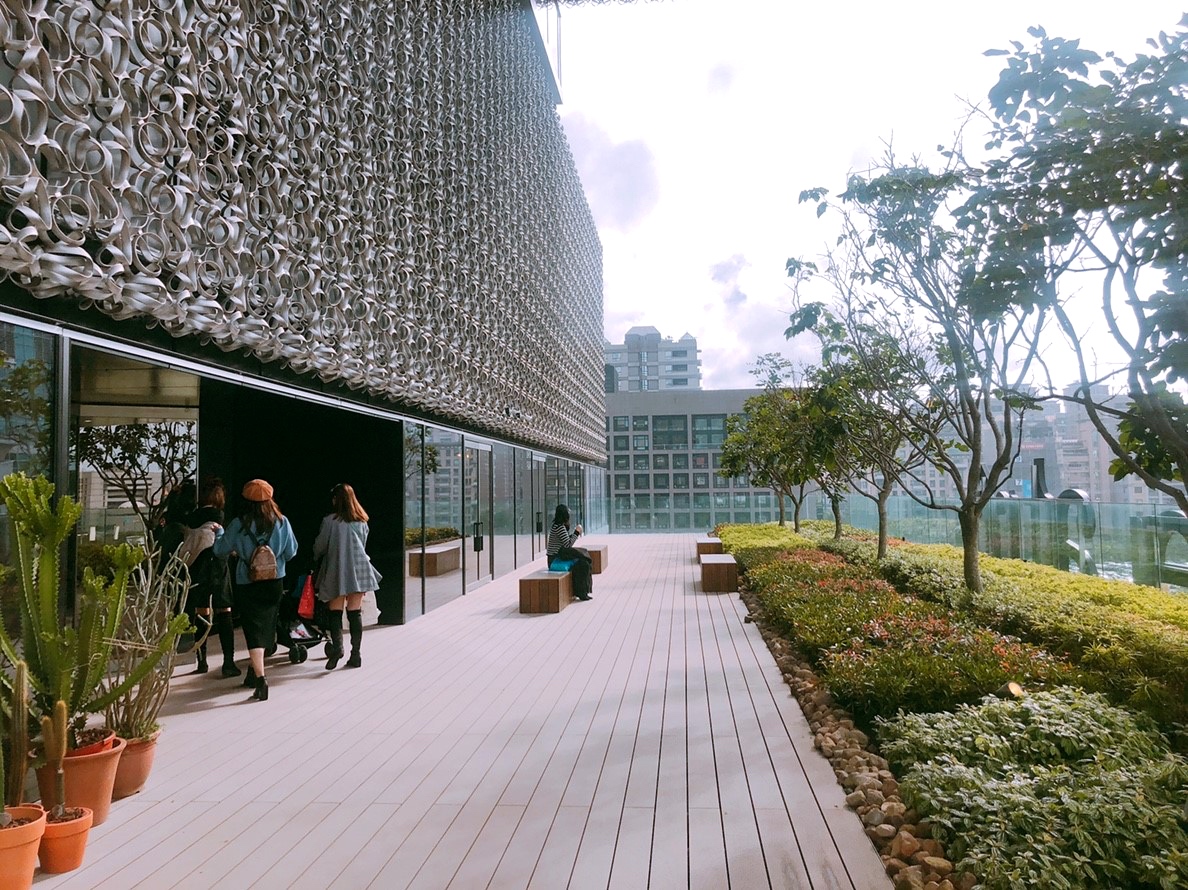 【台北 金葉名氣餅】微風南山新開幕。和日本銀座一樣的美味只要銅板價50元