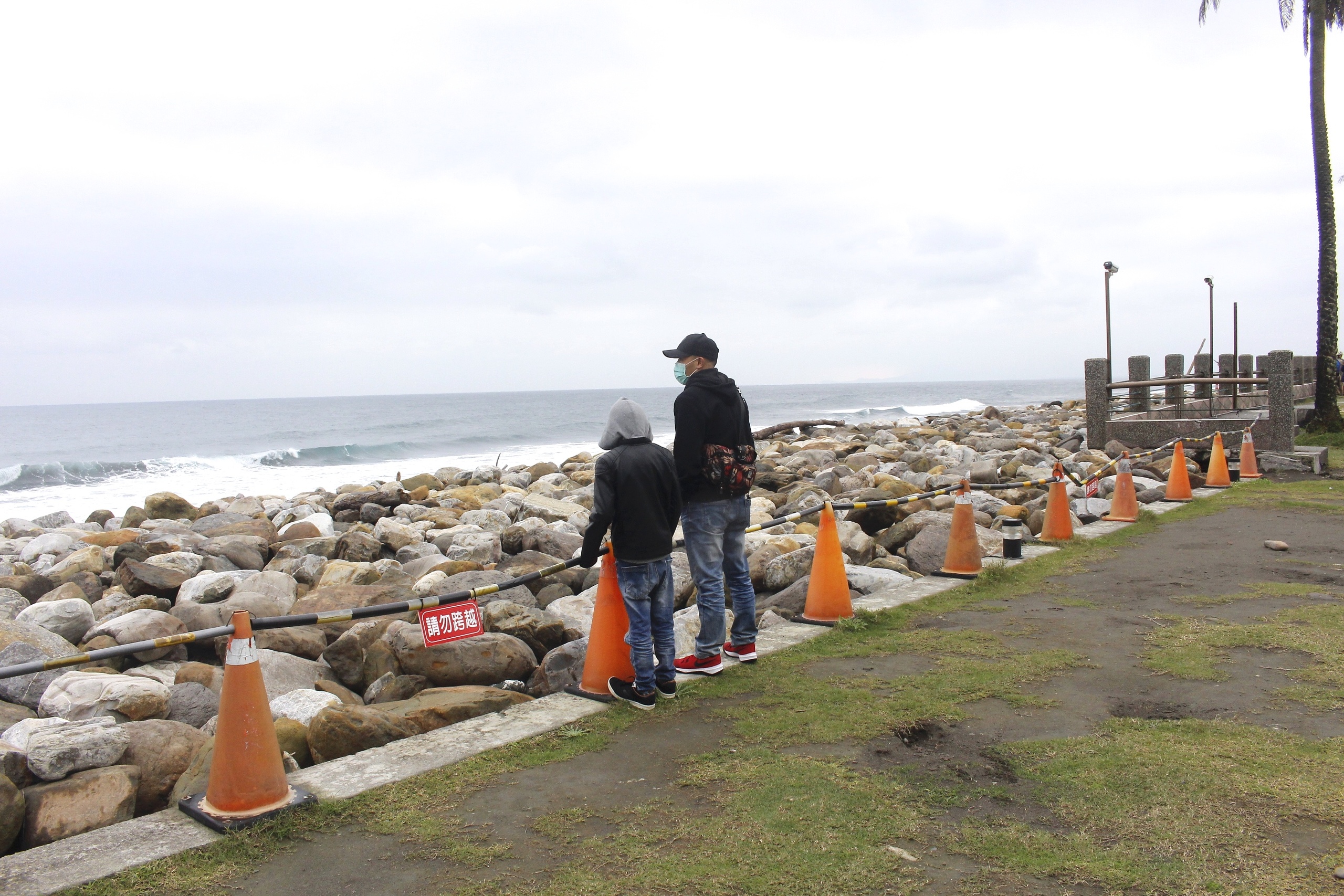 【宜蘭 濱海森林公園】海邊廢墟拍照點「八角瞭望台」。360度零死角欣賞美景!! 【宜蘭 濱海森林公園】海邊廢墟拍照點「八角瞭望台」。360度零死角欣賞美景!!