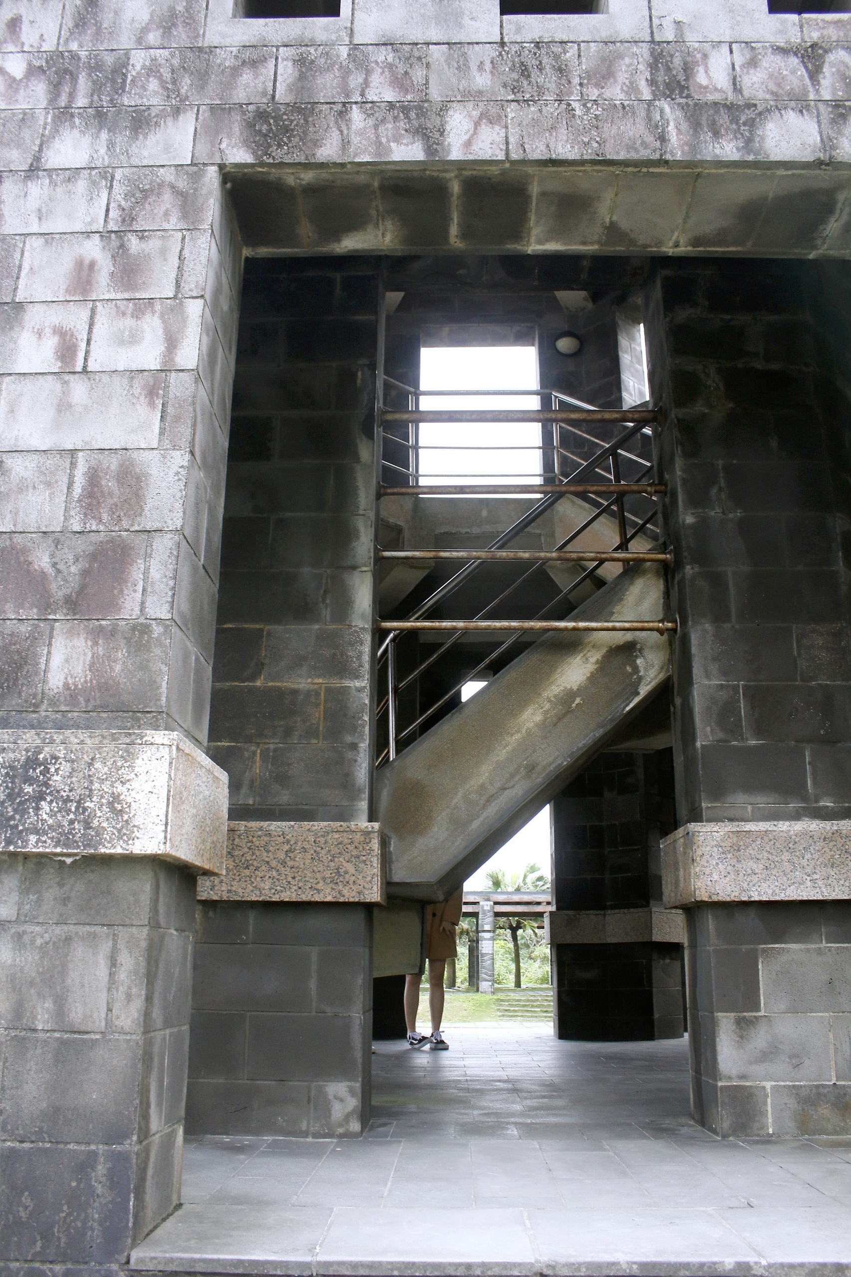 【宜蘭 濱海森林公園】海邊廢墟拍照點「八角瞭望台」。360度零死角欣賞美景!! 【宜蘭 濱海森林公園】海邊廢墟拍照點「八角瞭望台」。360度零死角欣賞美景!!