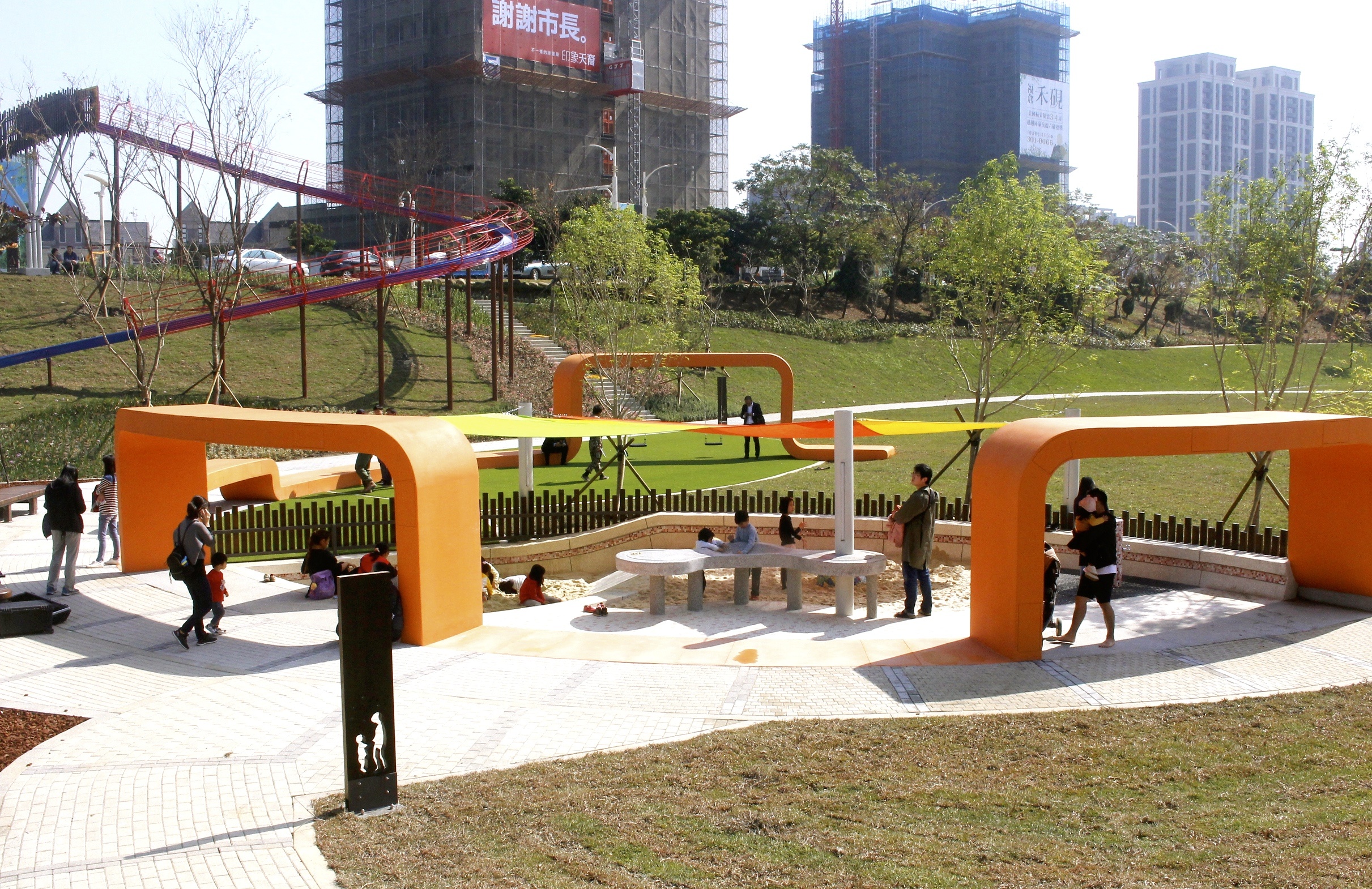 【桃園 風禾公園】中路特區防災公園。驚見！全桃園最長50米滾輪溜滑梯