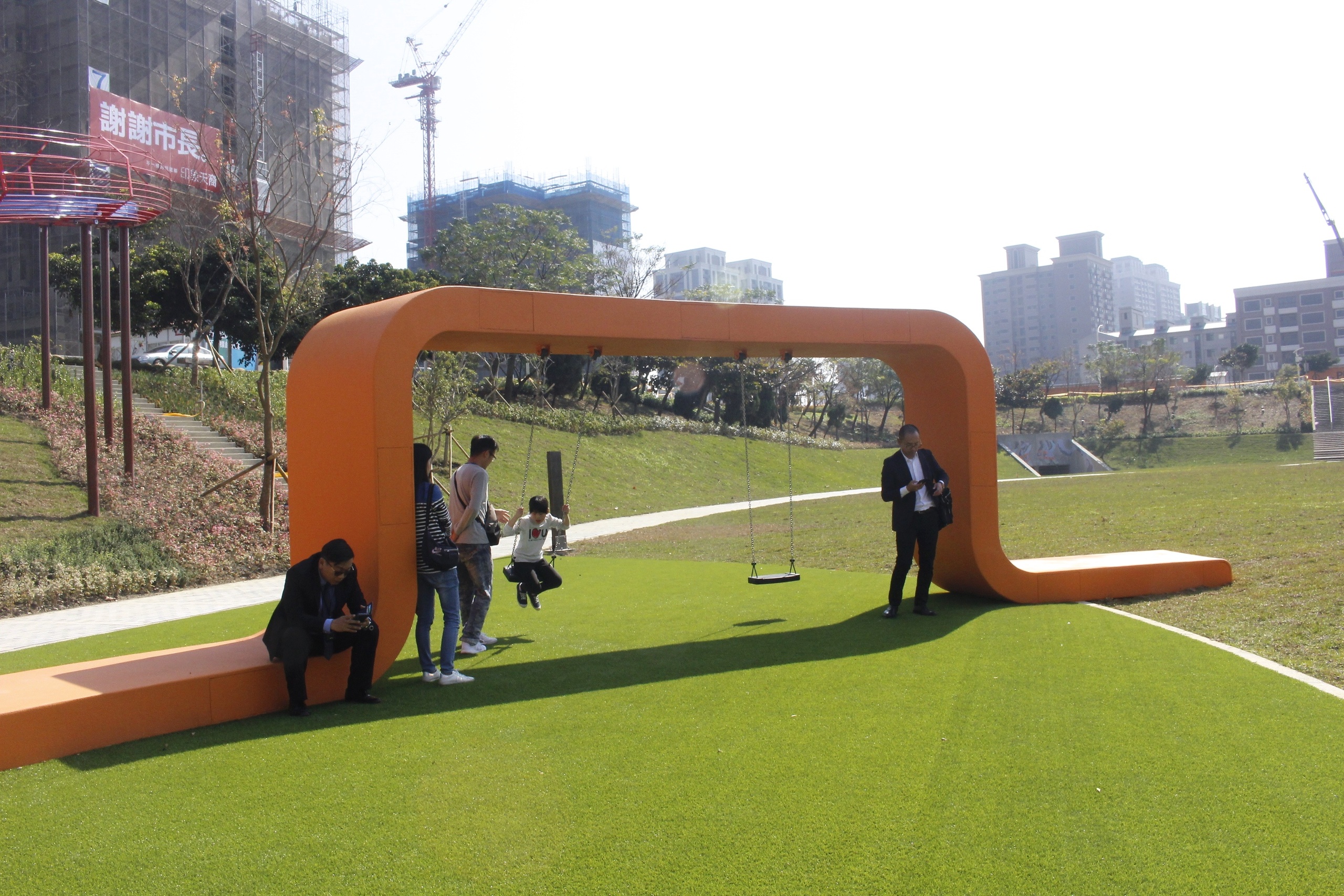 【桃園 風禾公園】中路特區防災公園。驚見！全桃園最長50米滾輪溜滑梯