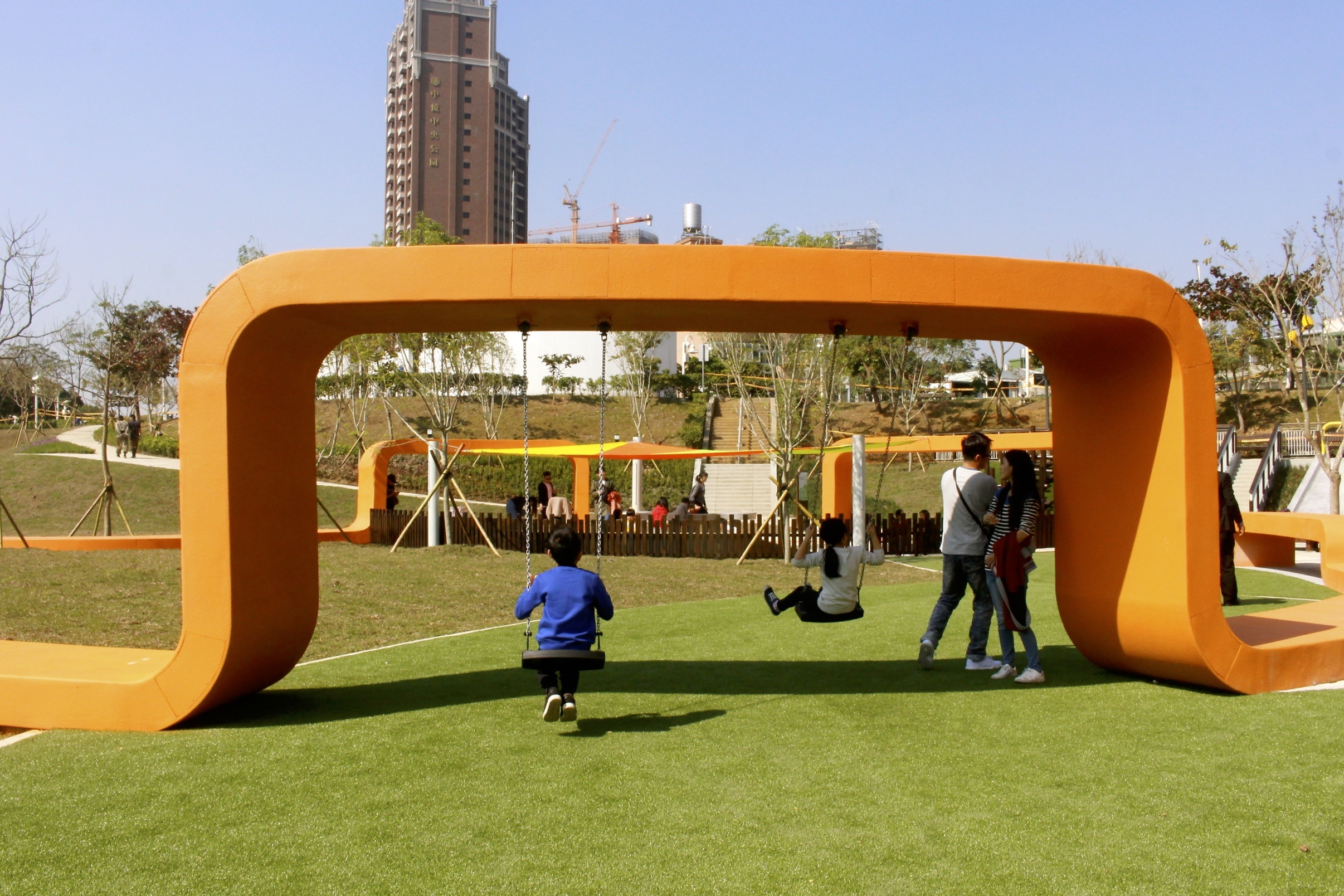 【桃園 風禾公園】中路特區防災公園。驚見!全桃園最長50米滾輪溜滑梯 【桃園 風禾公園】中路特區防災公園。驚見!全桃園最長50米滾輪溜滑梯