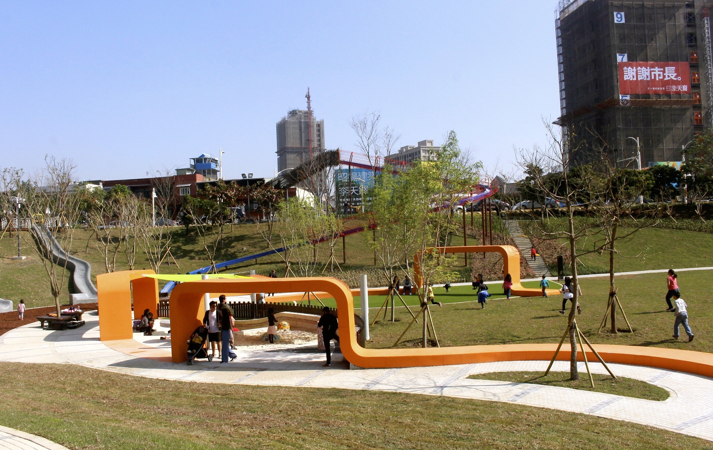 【桃園 風禾公園】中路特區防災公園。驚見!全桃園最長50米滾輪溜滑梯 【桃園 風禾公園】中路特區防災公園。驚見!全桃園最長50米滾輪溜滑梯