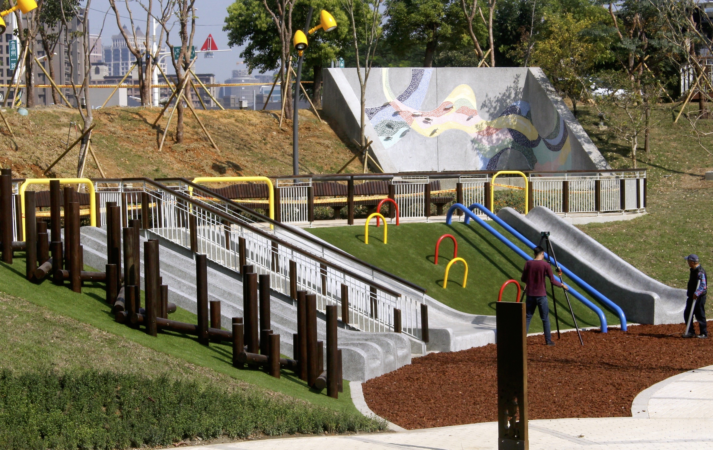 【桃園 風禾公園】中路特區防災公園。驚見!全桃園最長50米滾輪溜滑梯 【桃園 風禾公園】中路特區防災公園。驚見!全桃園最長50米滾輪溜滑梯