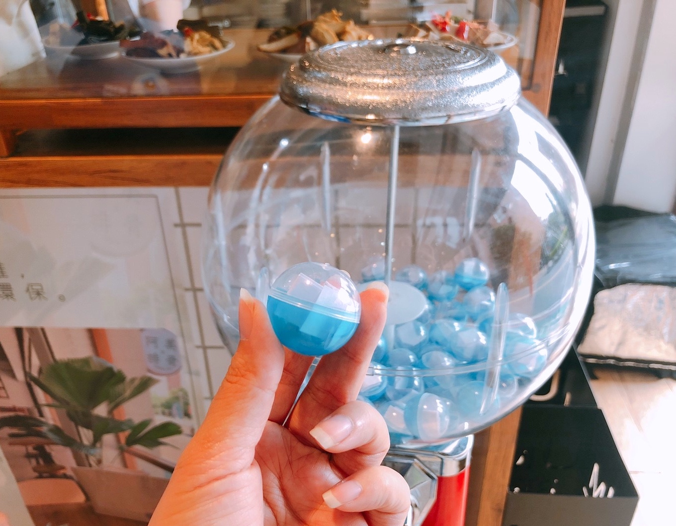 【桃園 阿美手打排骨】復古文青風台式小吃專賣店。經典手打排骨飯一份90元
