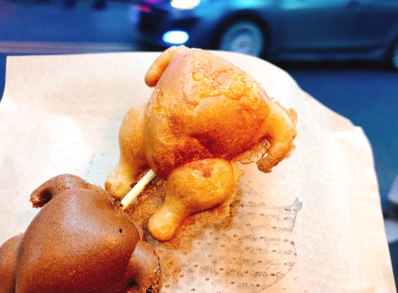 【桃園 野士麥德】中原夜市也能吃到?台中逢甲上來的 “烤全雞”雞蛋糕 【桃園 野士麥德】中原夜市也能吃到?台中逢甲上來的 “烤全雞”雞蛋糕