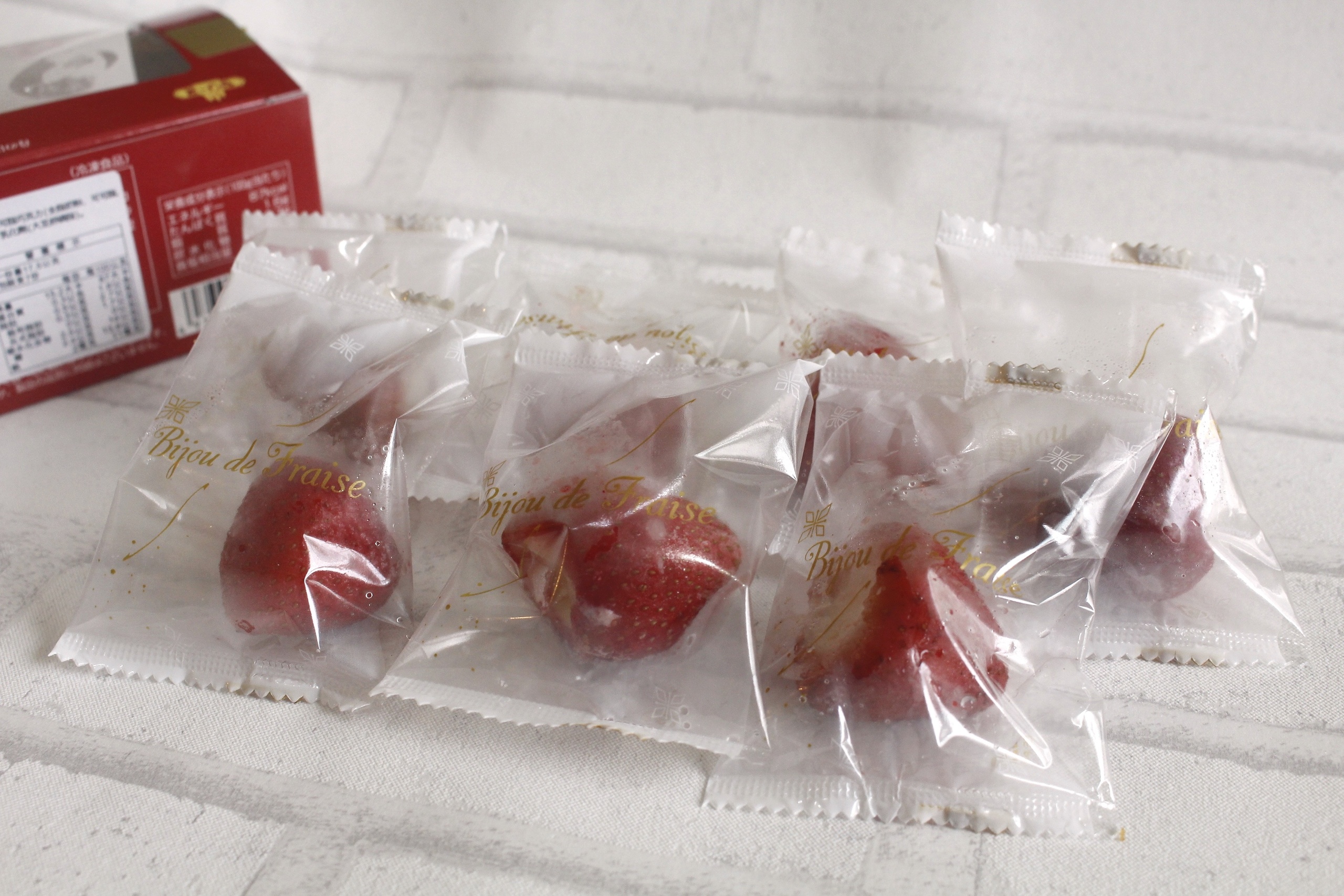 【全家超商 春摘草莓果實煉乳冰】不用飛日本！FamilyMart就能買到山口縣「整顆草莓煉乳冰」