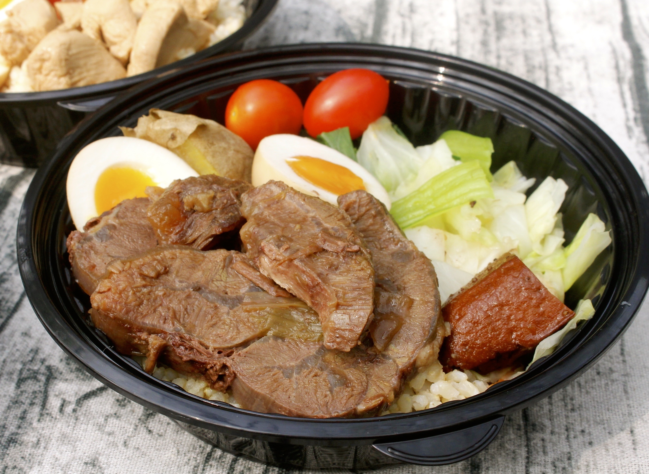 【桃園 ikiwi趣味究食】適合怕胖上班族「活力雞肉餐才355kcal」真的好低卡!!!