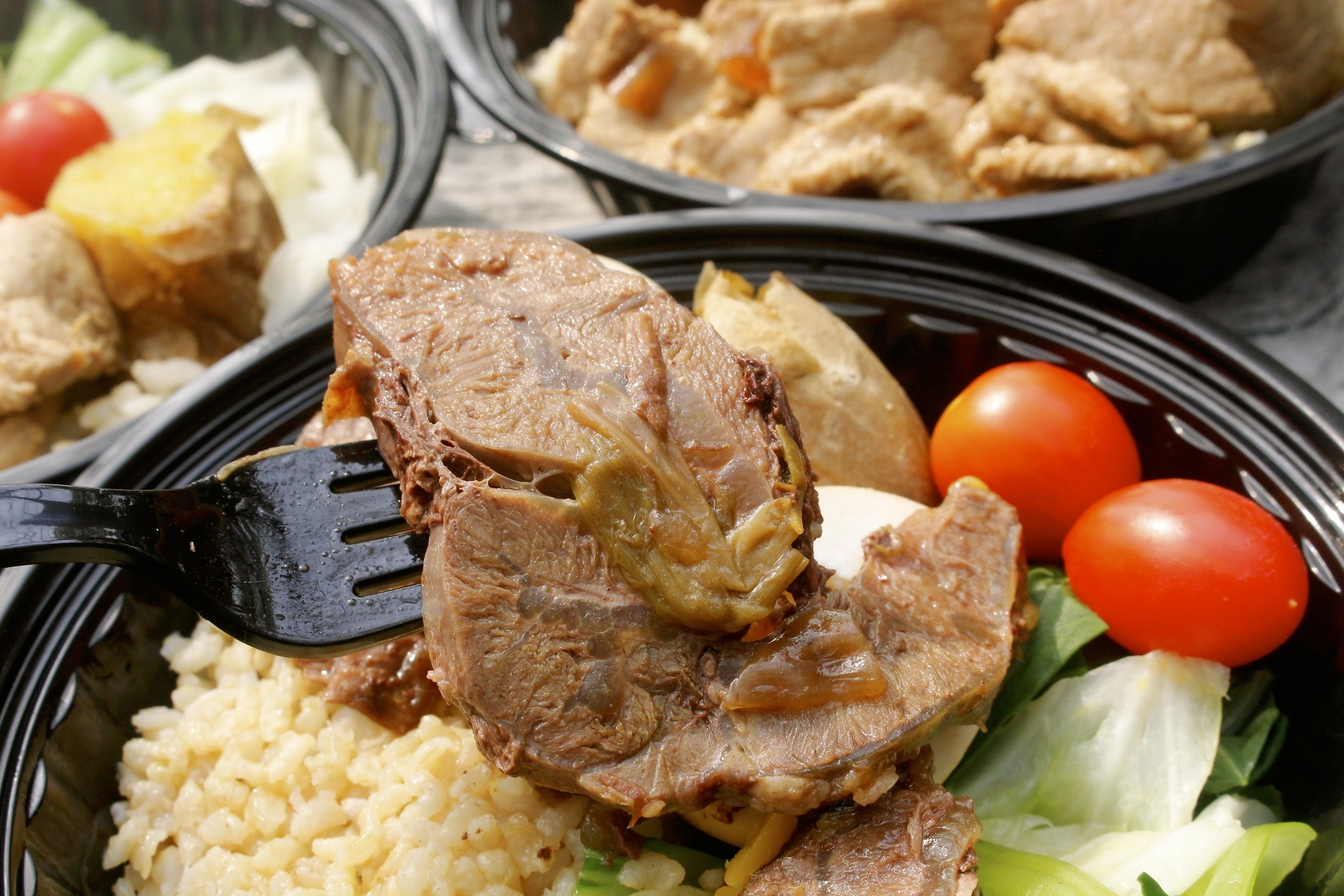 【桃園 ikiwi趣味究食】適合怕胖上班族「活力雞肉餐才355kcal」真的好低卡!!!