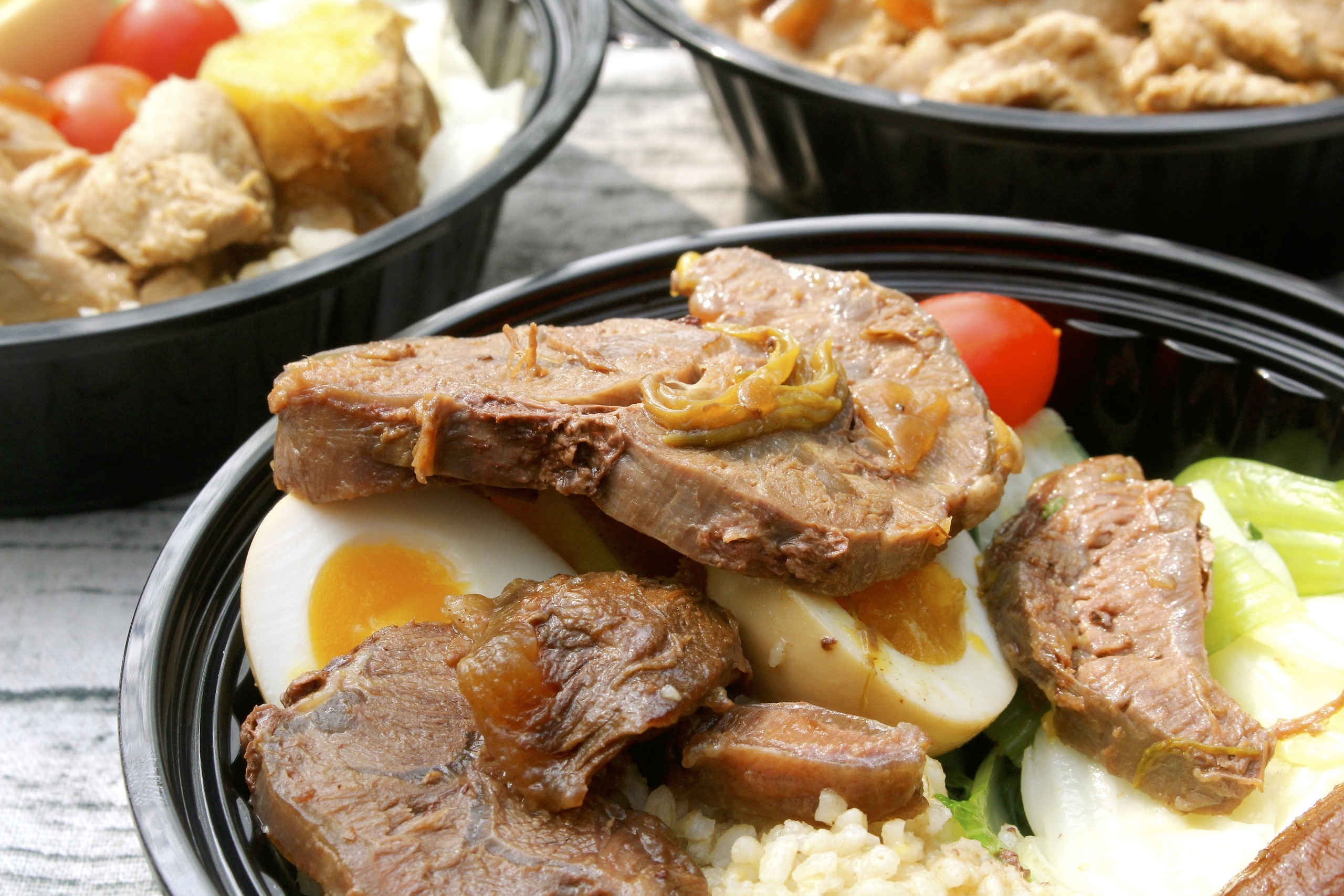 【桃園 ikiwi趣味究食】適合怕胖上班族「活力雞肉餐才355kcal」真的好低卡!!!
