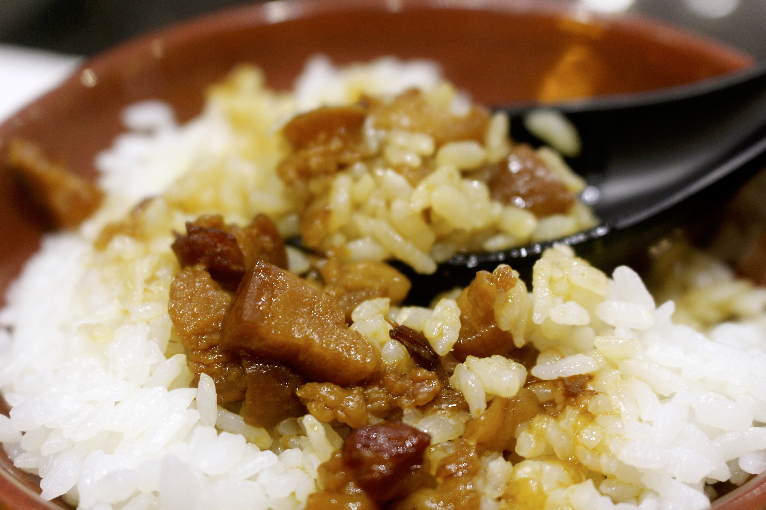 【新北 金仙魯肉飯】傳承35年手工古早味。來自台北松山路的超人氣魯肉飯。