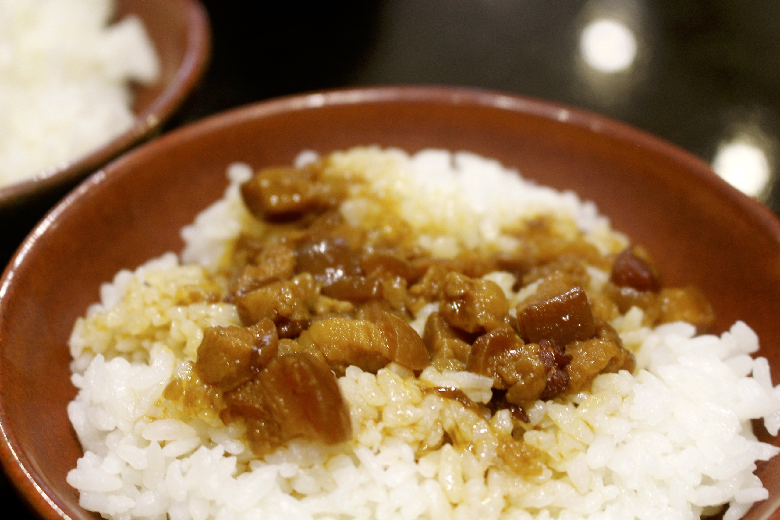 【新北 金仙魯肉飯】傳承35年手工古早味。來自台北松山路的超人氣魯肉飯。