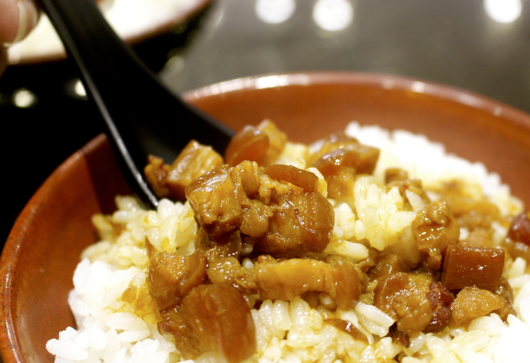 【新北 金仙魯肉飯】傳承35年手工古早味。來自台北松山路的超人氣魯肉飯。