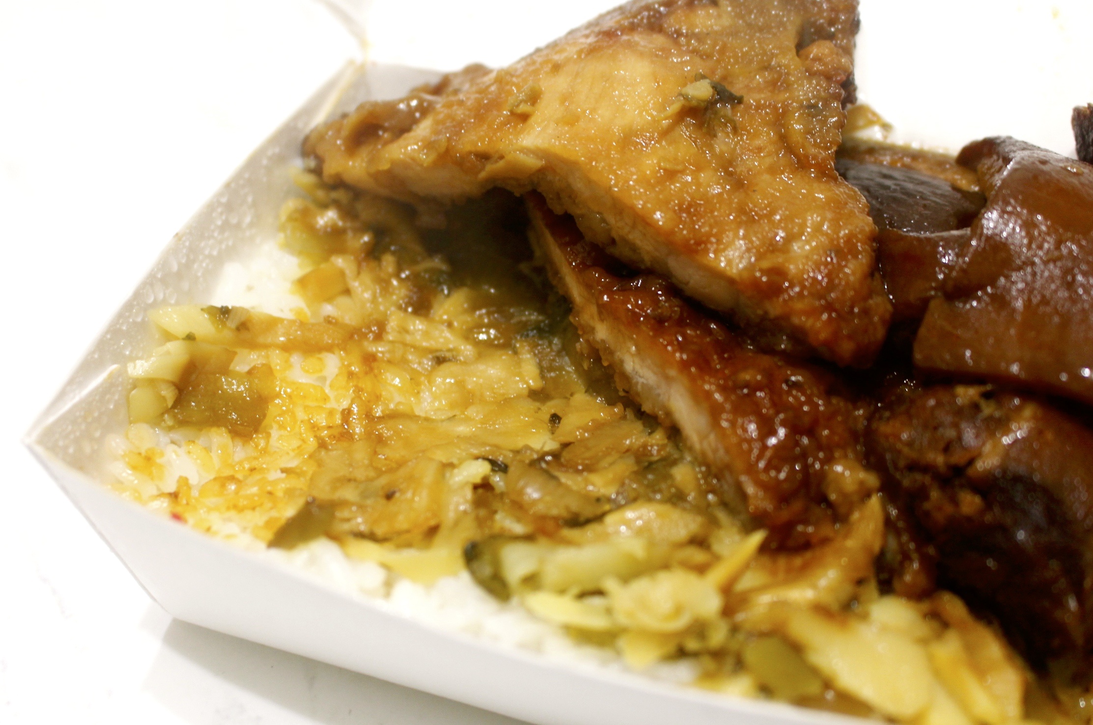 【新北 極黑家阿義腿庫飯】無肉不歡適合肉肉控。三種綜合任你選/老司機吃法加滷蛋 【新北 極黑家阿義腿庫飯】無肉不歡適合肉肉控。三種綜合任你選/老司機吃法加滷蛋