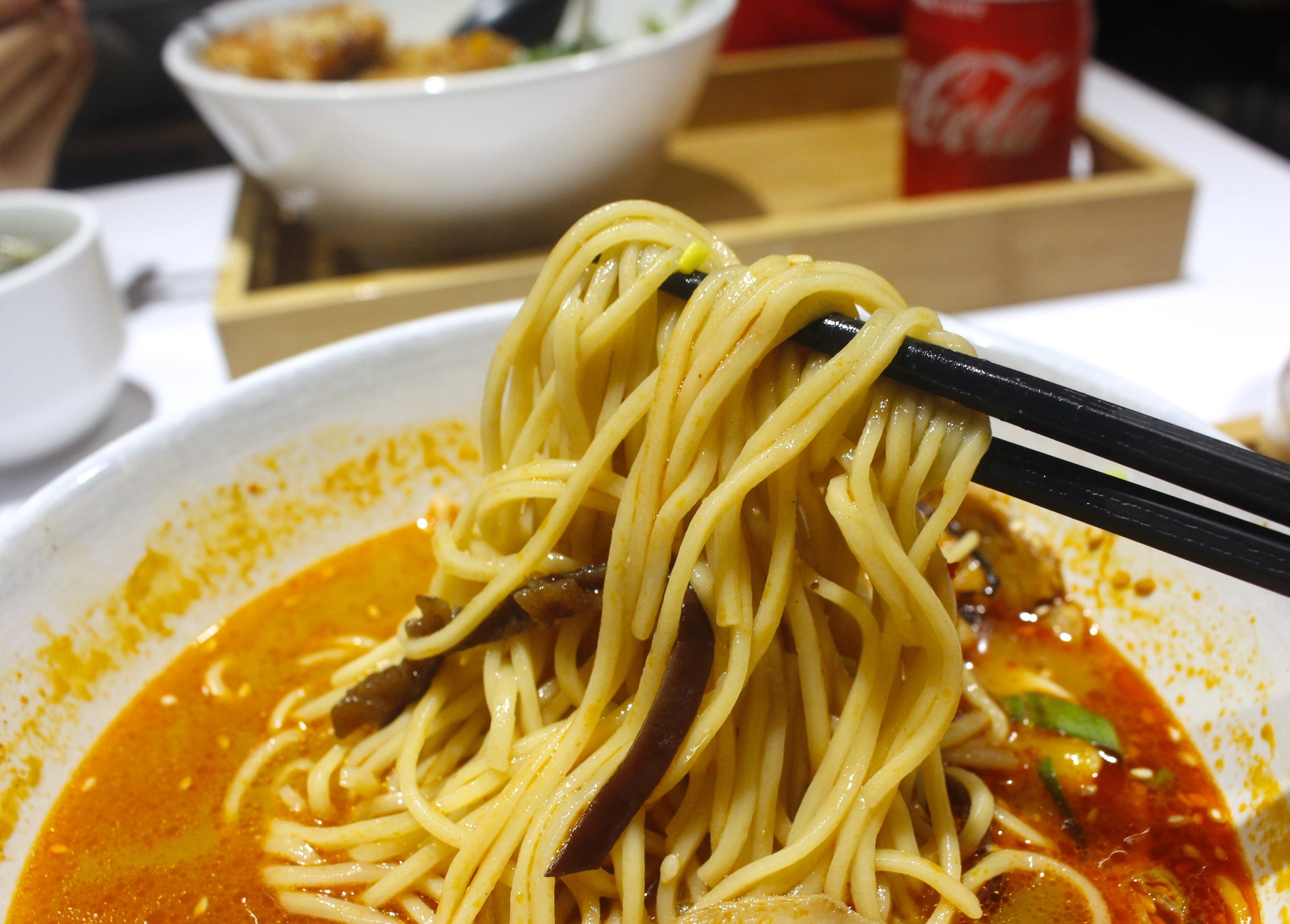 【桃園 半自動飯賣所】車站前無人販賣機餐廳。華潮手創料理另一新品牌 【桃園 半自動飯賣所】車站前無人販賣機餐廳。華潮手創料理另一新品牌