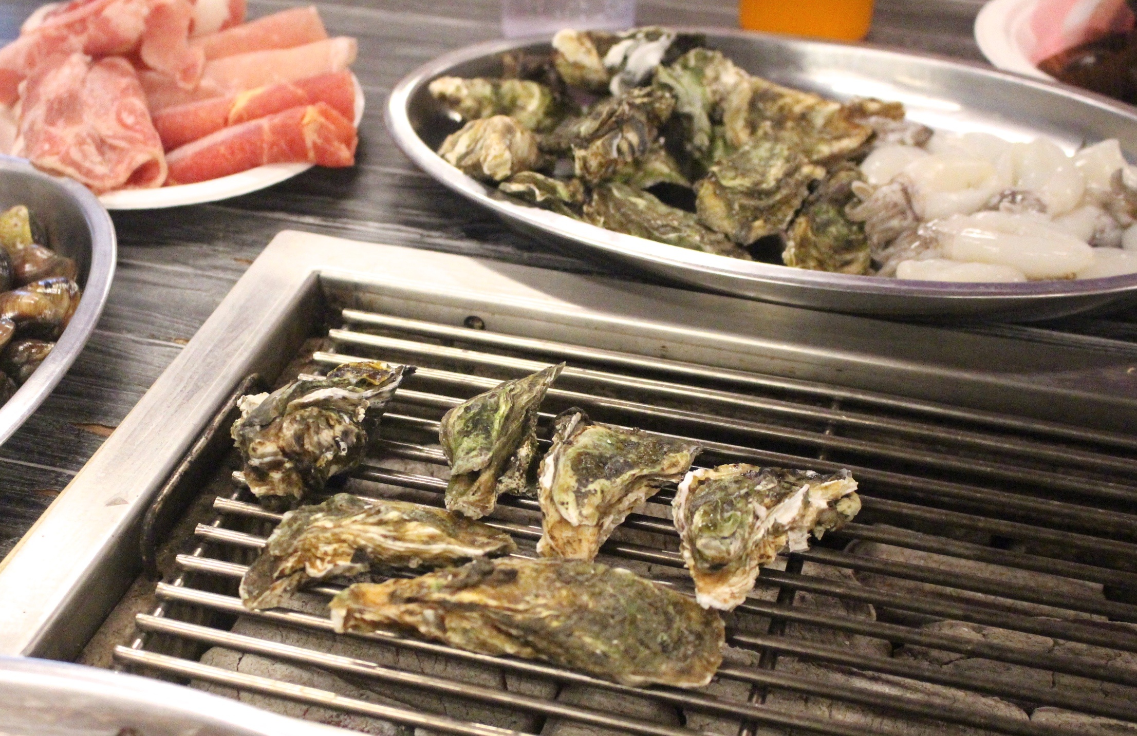 【桃園 海寶城】新增現撈仔「水道泰國蝦」無限吃到飽.海鮮碳烤火烤兩吃讓你吃到翻過去 【桃園 海寶城】新增現撈仔「水道泰國蝦」無限吃到飽.海鮮碳烤火烤兩吃讓你吃到翻過去