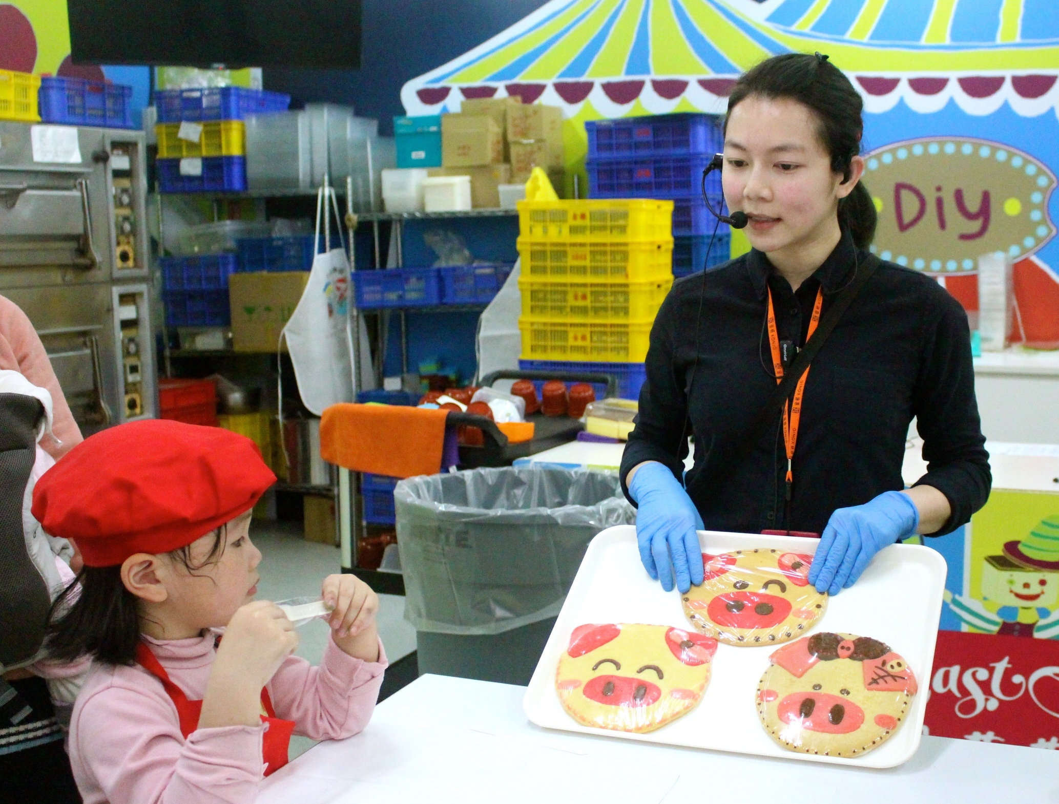 【桃園 卡司蒂菈樂園】蘆竹金格觀光工廠。DIY豬仔來了、全程深度導覽、扭扭車賽車場、KONIG CAFE 【桃園 卡司蒂菈樂園】蘆竹金格觀光工廠。DIY豬仔來了、全程深度導覽、扭扭車賽車場、KONIG CAFE