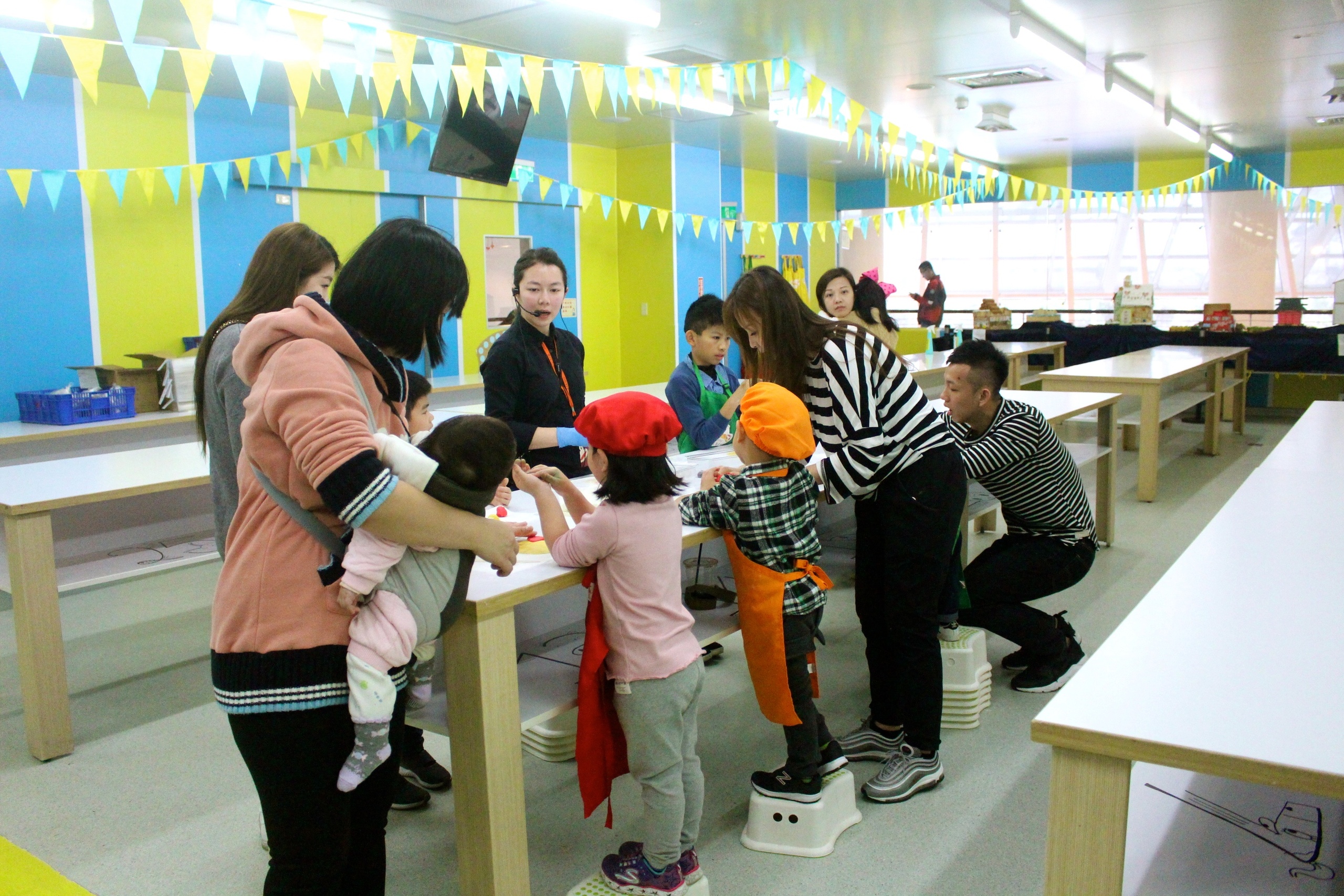 【桃園 卡司蒂菈樂園】蘆竹金格觀光工廠。DIY豬仔來了、全程深度導覽、扭扭車賽車場、KONIG CAFE 【桃園 卡司蒂菈樂園】蘆竹金格觀光工廠。DIY豬仔來了、全程深度導覽、扭扭車賽車場、KONIG CAFE