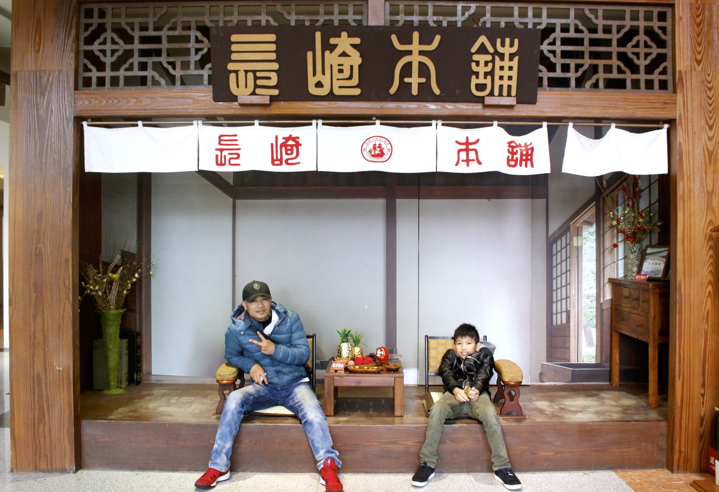 【桃園 卡司蒂菈樂園】蘆竹金格觀光工廠。DIY豬仔來了、全程深度導覽、扭扭車賽車場、KONIG CAFE