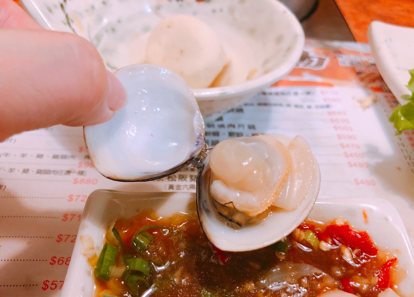 【桃園 頂湯涮涮鍋】跳蝦活蟹健康鍋物。大嗑「霸王蝦鍋」活體明蝦好肥美.蛤蠣超過50元硬幣大小