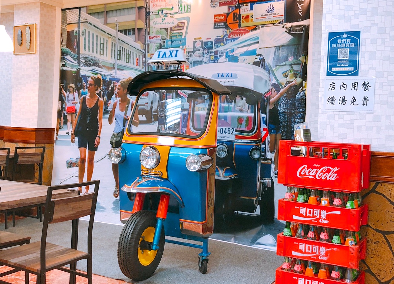 【桃園 黃金波海南雞飯】一秒飛泰國街頭內用有嘟嘟車。 海南雞飯(ข้าวมันไก่)好鮮嫩真的不夠吃？