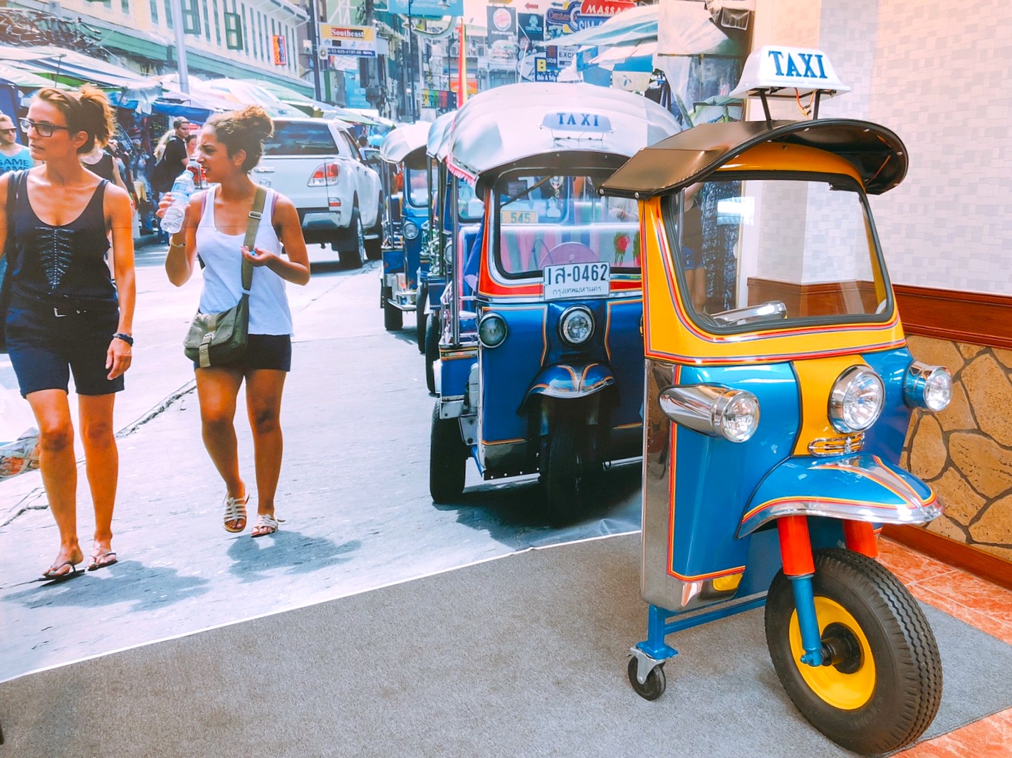 【桃園 黃金波海南雞飯】一秒飛泰國街頭內用有嘟嘟車。 海南雞飯(ข้าวมันไก่)好鮮嫩真的不夠吃？