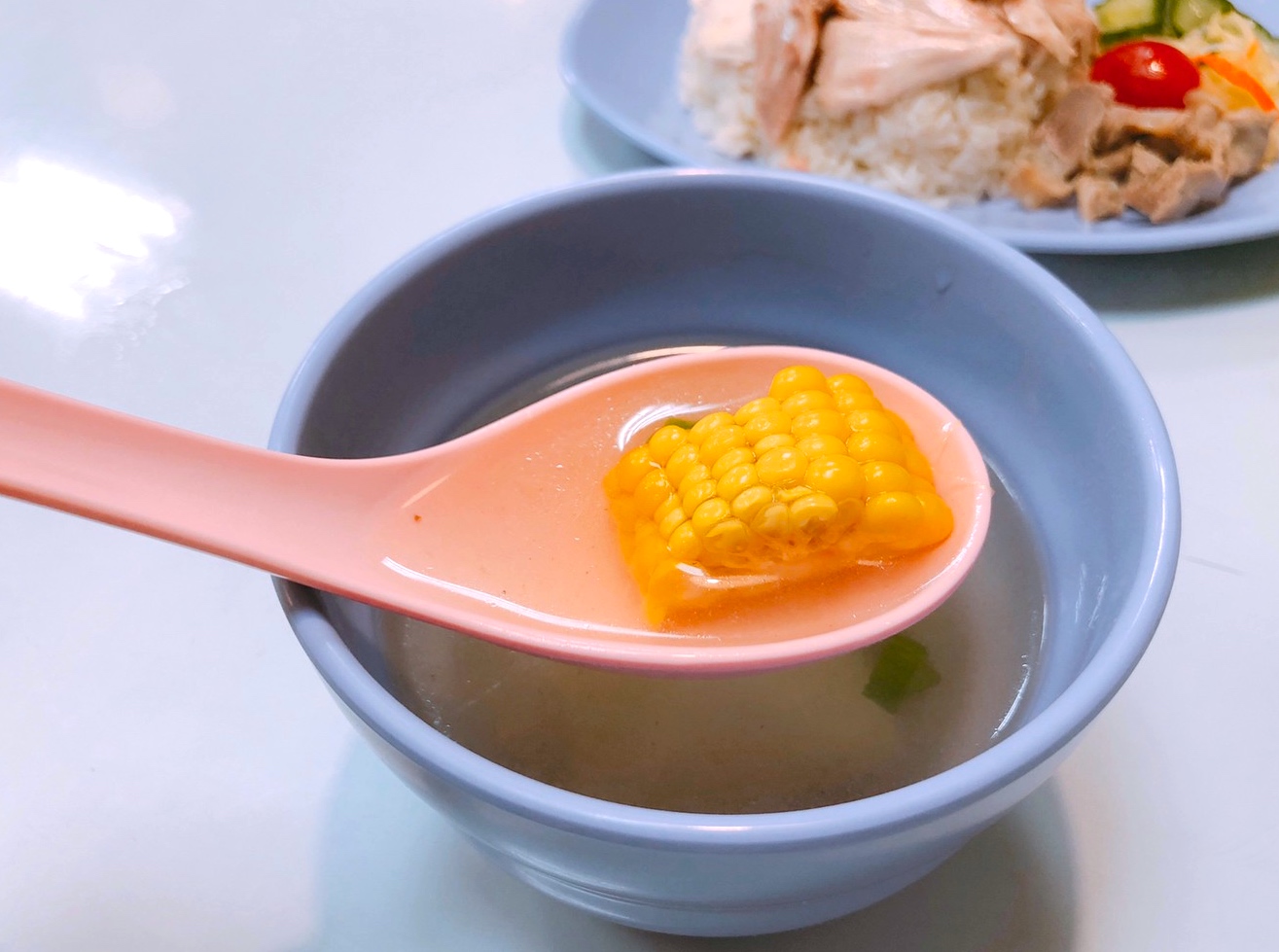 【桃園 黃金波海南雞飯】一秒飛泰國街頭內用有嘟嘟車。 海南雞飯(ข้าวมันไก่)好鮮嫩真的不夠吃？