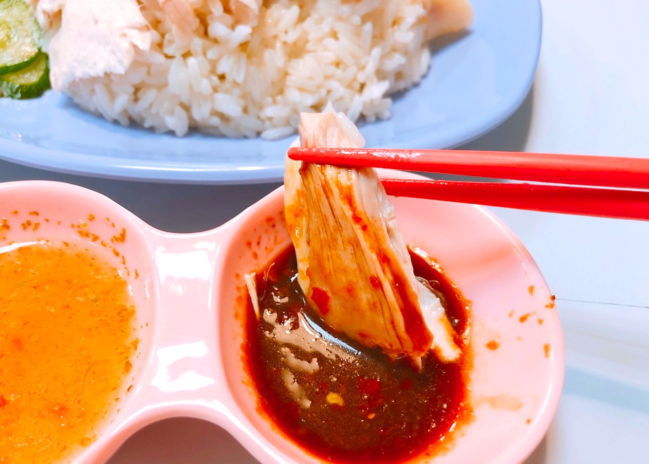 【桃園 黃金波海南雞飯】一秒飛泰國街頭內用有嘟嘟車。 海南雞飯(ข้าวมันไก่)好鮮嫩真的不夠吃？