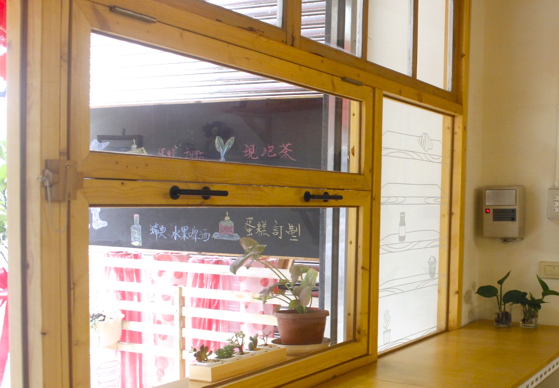 【桃園 阿枝與他的小夥伴*小枝】龜山在地手作烘焙店。當家熱銷品「超萌三花の卷」