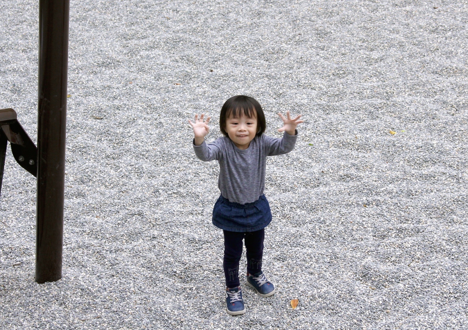 【新北 三峽中山公園】新景點30公尺「彩虹樹藤溜滑梯」。兒童版「跑酷棧道」需俱備小勇氣喔! 【新北 三峽中山公園】新景點30公尺「彩虹樹藤溜滑梯」。兒童版「跑酷棧道」需俱備小勇氣喔!
