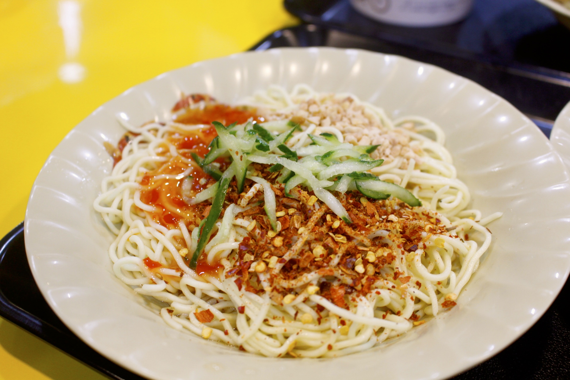 【台北 玖二涼麵】繞一圈饒河不吃夜市名店。招牌涼麵“麻醬+台式炸醬”蹦出新風味 【台北 玖二涼麵】繞一圈饒河不吃夜市名店。招牌涼麵“麻醬+台式炸醬”蹦出新風味